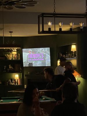 Hendy's on Henderson by null