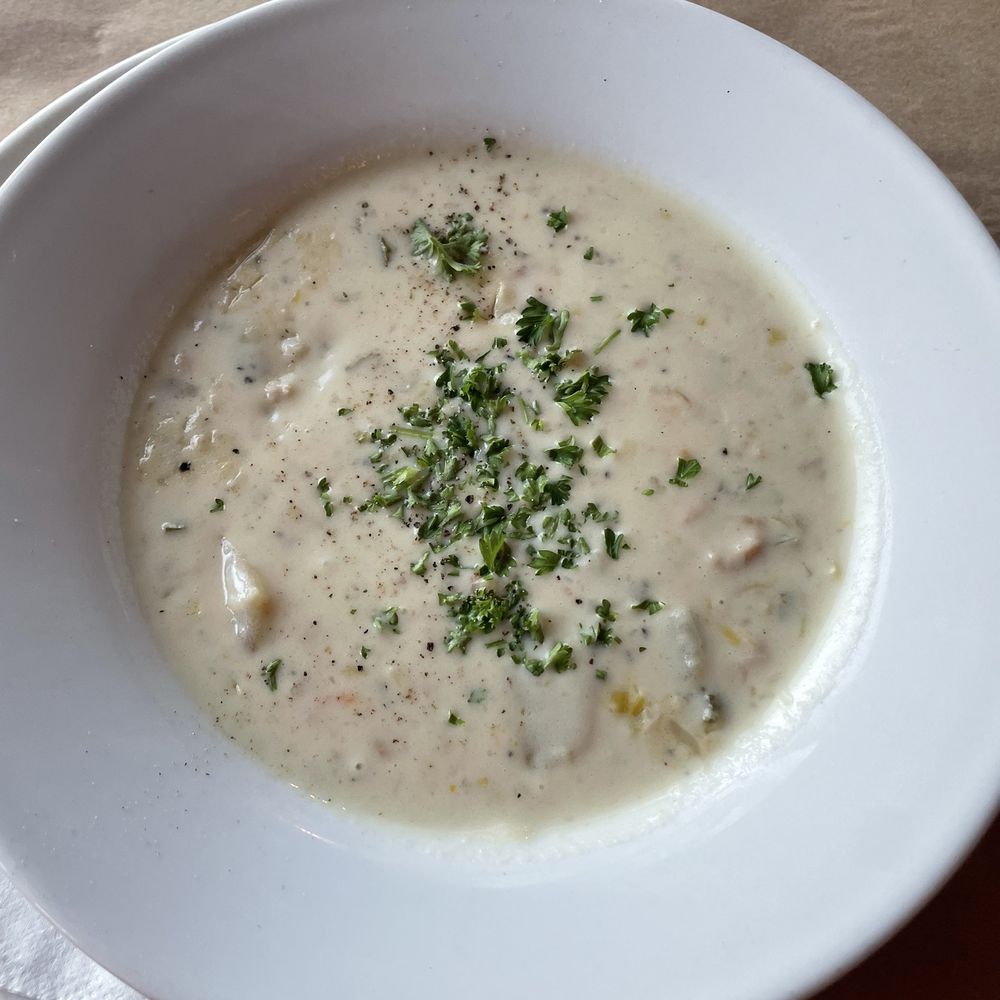 Cowfish - Clam chowder - New American Near Me - Hampton Bays, New York Cowfish - Clam chowder - New American Near Me - Hampton Bays, New York