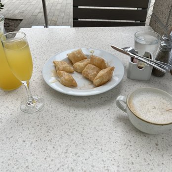 Lighthouse - Mimosa brunch, Cinnamon Sugar Beignets, vanilla latte - Breakfast & Brunch Near Me - Newport Beach, California