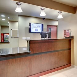 Cobblestone Inn & Suites - Schuyler - front Desk