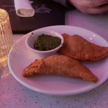 Kit Kat Club - Empanadas - Lounges Near Me - Chicago, Illinois Kit Kat Club - Empanadas - Lounges Near Me - Chicago, Illinois