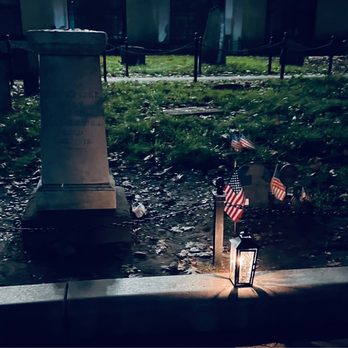 Ghosts & Gravestones - Historical Tours Near Me - Boston, Massachusetts Ghosts & Gravestones - Historical Tours Near Me - Boston, Massachusetts