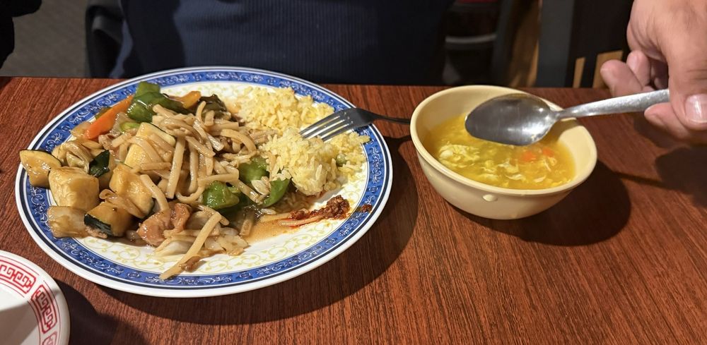 Peking Garden Restaurant Logo