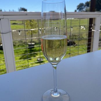 Lusso Della Terra - Wineries Near Me - Fiddletown, California