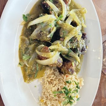 Sin Fronteras Cafe - Chicharron en Salsa Verde - Latin American Near Me - Annapolis, Maryland
