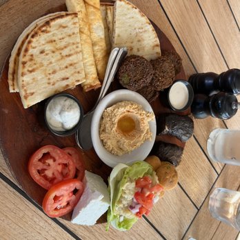 GG's Bistro - maze platter - Turkish Near Me - Laguna Beach, California