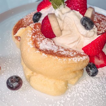 Flipper’s - soufflé pancakes - Pancakes Near Me - New York, New York
