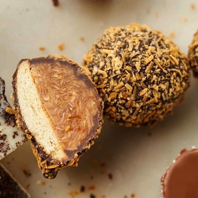 Mindy's Munchies by null