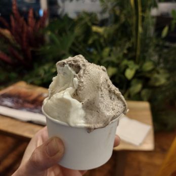 Asheville Chocolate - Cookies and cream and roasted banana - Chocolatiers & Shops Near Me - Asheville, North Carolina Asheville Chocolate - Cookies and cream and roasted banana - Chocolatiers & Shops Near Me - Asheville, North Carolina