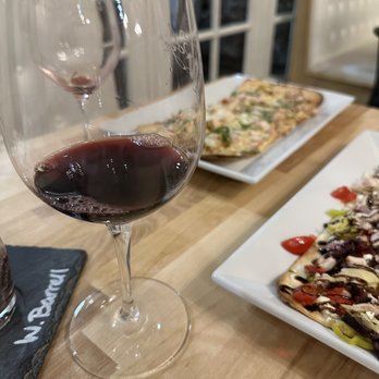 Waters Edge Winery Broken Arrow - Red wine and Green Chile and Roasted Chicken - Wine Tasting Room Near Me - Broken Arrow, Oklahoma