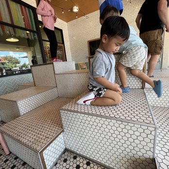 Jeni's Splendid Ice Creams - Ice Cream & Frozen Yogurt Near Me - Addison, Texas