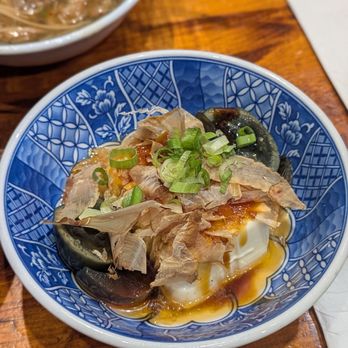 Hoja - Desserts Near Me - Markham, Ontario