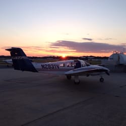 Gwinnett County Airport Lzu