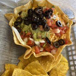 2 Amigos Mexican Fast Food - Veggie taco salad