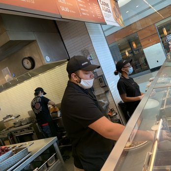 Chipotle Mexican Grill - This man identified himself as the store manager when I complained that he was NOT wearing his mask. This is totally unacceptable! - Mexican Near Me - Valley Stream, New York