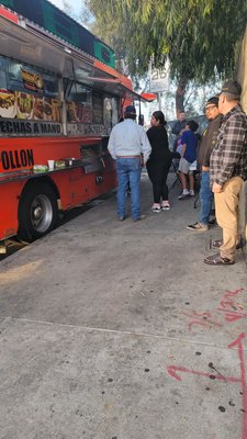 Don Pollon Food Truck Tacos, Bbq Ribs & Birria by null