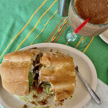 Tortas y Jugos el Mago - Mexican Near Me - Morelia, MIC
