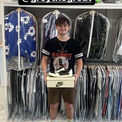 Premier Status - Instagram