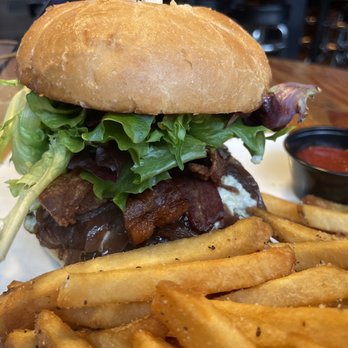 C Bar - Blue cheese bacon burger - Breakfast & Brunch Near Me - Portland, Oregon