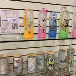 Hey Friends - Water bottles