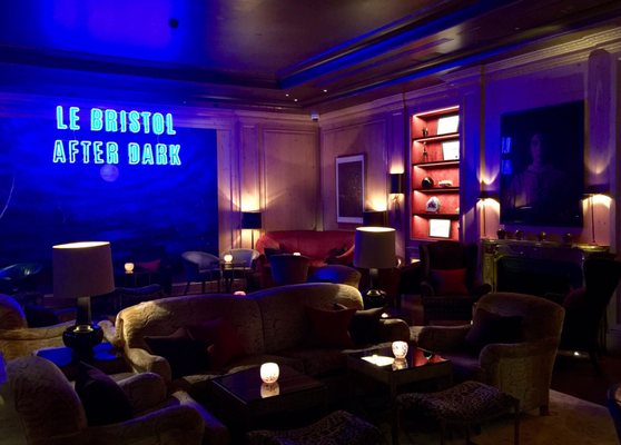 Le Bar du Bristol by null