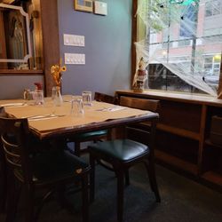 Digger's Ales N' Eats - Decorations for fall and Halloween