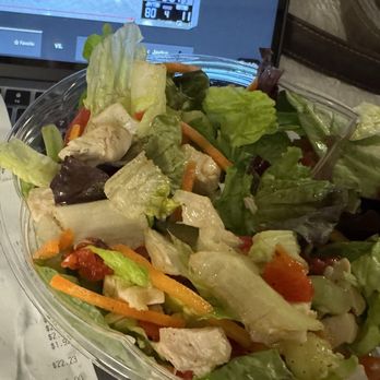 MAD Greens - South Austin - Uhhh grilled chicken salad with (NO) quinoa? - Salad Near Me - Austin, Texas MAD Greens - South Austin - Uhhh grilled chicken salad with (NO) quinoa? - Salad Near Me - Austin, Texas