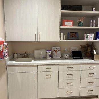 HerMD - Showing more of the room where I had my appointment - Obstetricians & Gynecologists Near Me - Carmel, Indiana HerMD - Showing more of the room where I had my appointment - Obstetricians & Gynecologists Near Me - Carmel, Indiana
