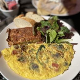 Vegetarian omelette with potato gratin
