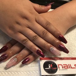 JL Nails N Lashes - Acrylic with extension and custom design