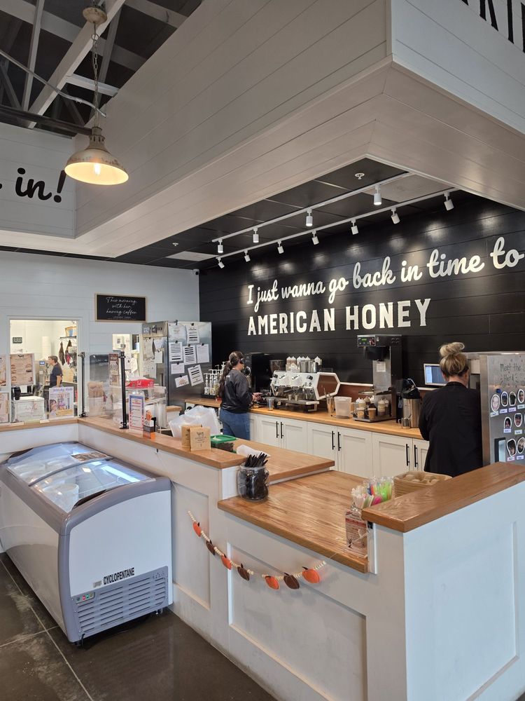 American Honey Creamery & Coffee Logo