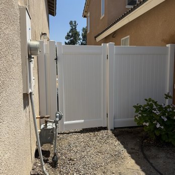 Common Fence Fencing - Fences & Gates Near Me - Murrieta, California Common Fence Fencing - Fences & Gates Near Me - Murrieta, California