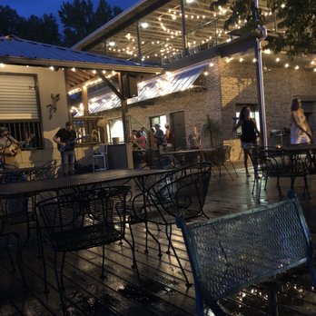 Chuckwalla’s Pizza - Pizza Near Me - Dadeville, Alabama