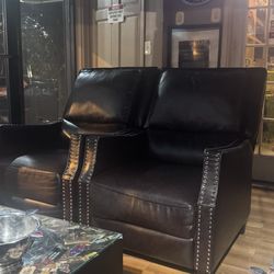 The Sikar Cigar Lounge - Seating