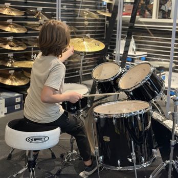 Guitar Center - Musical Instruments & Teachers Near Me - Hollywood, California Guitar Center - Musical Instruments & Teachers Near Me - Hollywood, California