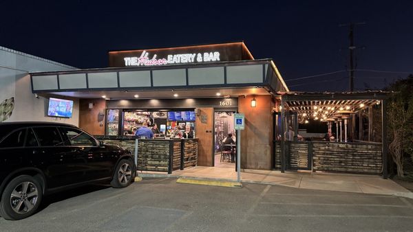 The Hudson Eatery & Bar by null