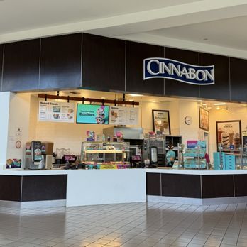 MainPlace Mall - Shopping Centers Near Me - Santa Ana, California