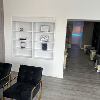 Moon Lash in South Gate - Eyelash Service Near Me - South Gate, California Moon Lash in South Gate - Eyelash Service Near Me - South Gate, California