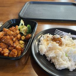 Orange chicken, steamed rice Orange chicken, steamed rice