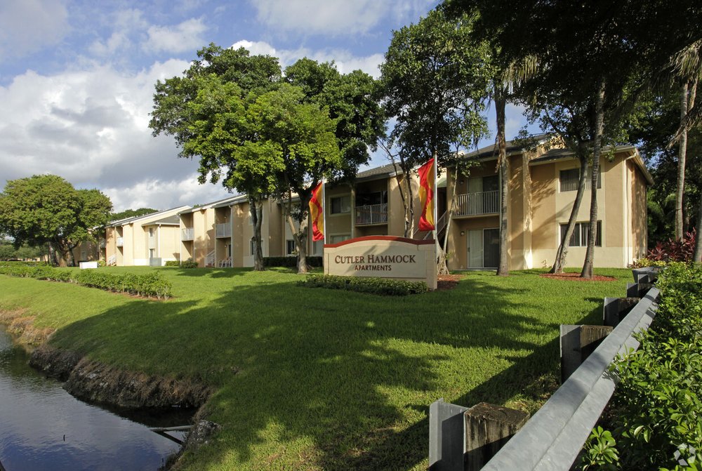 CUTLER HAMMOCK APARTMENTS IN CUTLER BAY 10376 SW 212th St, Cutler Bay, Florida Apartments