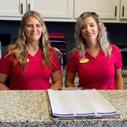 Russell Chiropractic Hand & Foot Clinic - Meet our CA's 
Katie and Nikki