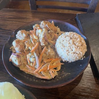 Wang Gang Asian - Thai spice peanut stir fry - Asian Fusion Near Me - Edwardsville, Illinois Wang Gang Asian - Thai spice peanut stir fry - Asian Fusion Near Me - Edwardsville, Illinois