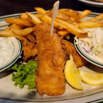 Lucky's 13 Pub - Fish dinner - Diners Near Me - Roseville, Minnesota