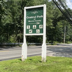 Morris Central Park Dog Park - Welcome Sign