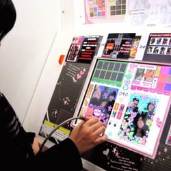 Kintetsu Mall - Trying out the Japanese photo booths