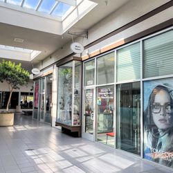 Muia's Custom Tailoring and Alterations - Exterior