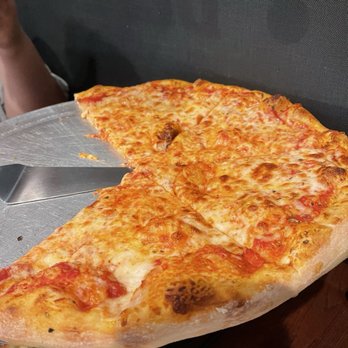 Amici Pizza - New York Style Hand Tossed Cheese Pizza - Pizza Near Me - Mesa, Arizona