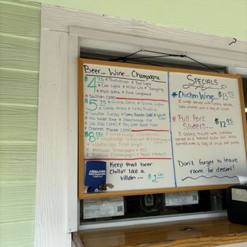Florida Keys Aquarium Encounters - Menu - Aquariums Near Me - Marathon, Florida
