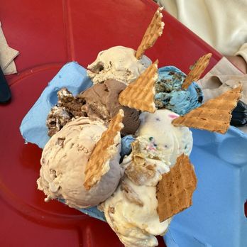 MooTime Creamery - 4 scoop - Ice Cream & Frozen Yogurt Near Me - Coronado, California MooTime Creamery - 4 scoop - Ice Cream & Frozen Yogurt Near Me - Coronado, California