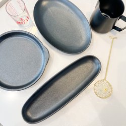 Les Pieds dans les plats - Maxwell Williams Caviar dishes and a few other items.